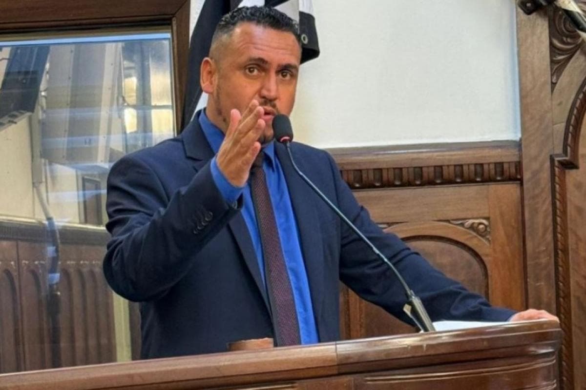 JUNTO COM A POPULAÇÃO